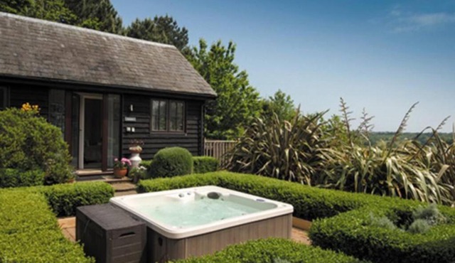 Blackthorn is a luxurious, rural retreat for two.