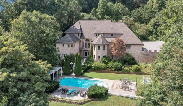 Blackwater Castle w/Private Pool, Arcade, Hot Tub