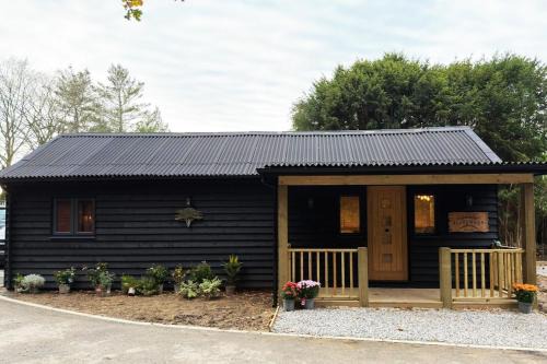 Blackwood - Luxury cottage surround by woodlands