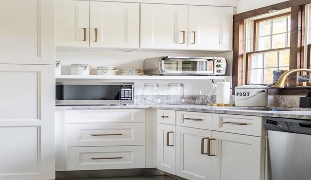 BlackWoods Old Country Home