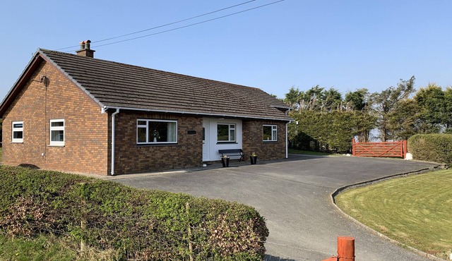 BLAENYWAWR, family friendly, country holiday cottage in Aberaeron