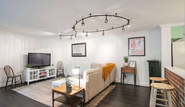 Blair Heights Hideaway-Family Friendly, Pool, Private