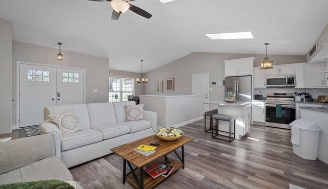 Blair's House - Game Room - Long Stays Welcome