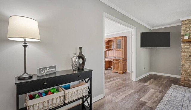 Blair's House in St. Charles - 4 bedroom 2.5 Bath