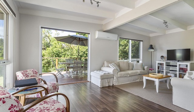 Blairgowrie Bella - Beautiful family friendly home with cosy open fire place.