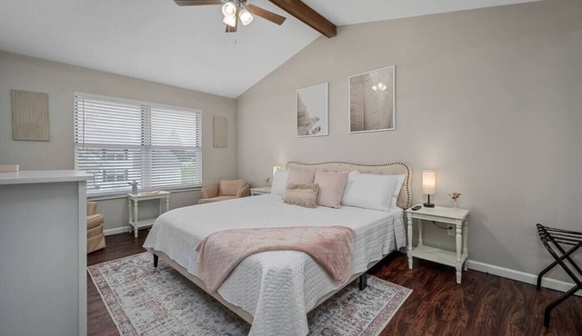 Blairs House 4 Bed 3 Bath - Sleeps 8