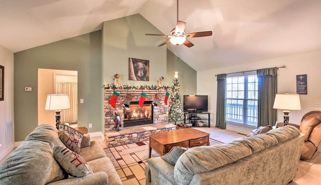 Blairsville Home w/Deck & Stunning Mountain Views