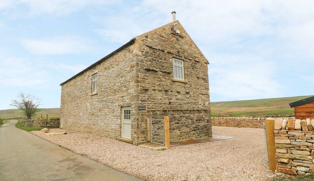 BLAKE HALL, family friendly, with open fire in Bowes