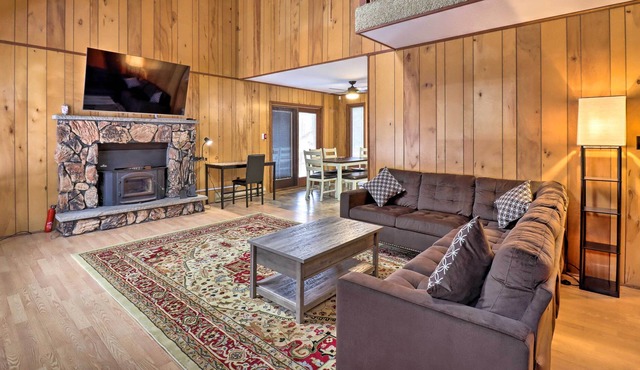 Blakeslee Vacation Rental w/ Community Lakes!