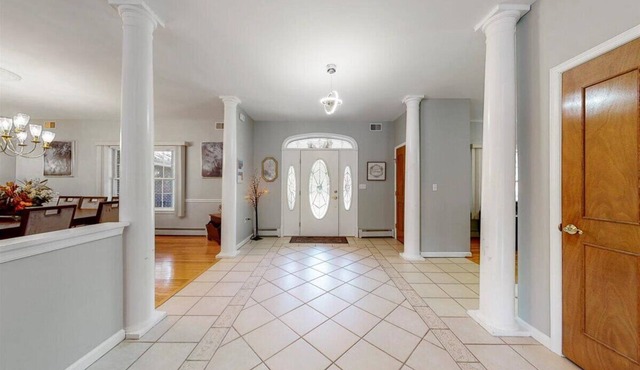 Blakeslee’s Ultimate Luxury Villa: 6 Bedrooms, Movie Theater & Bar