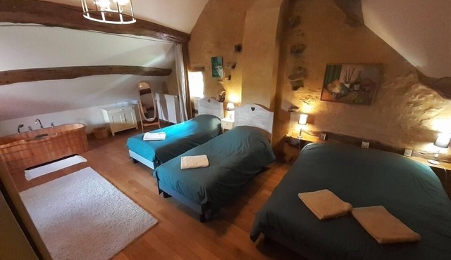 Blanche-Gîte-Family-Ensuite with Bath-Countryside view