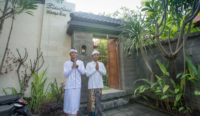 Blanjong Homestay by ecommerceloka