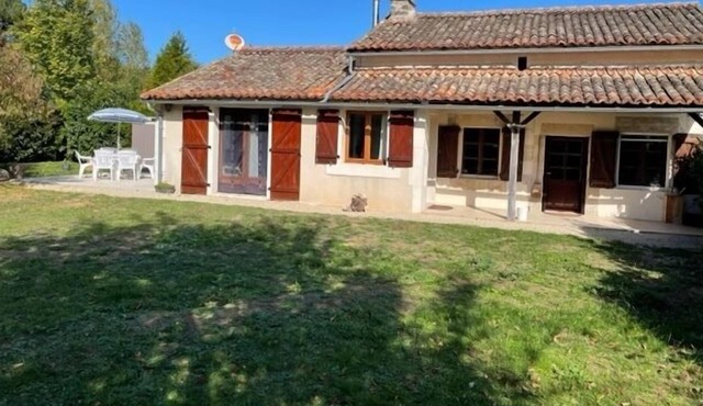 Blanzay Stone Villa, a property with a garden, is set in Blanzay
