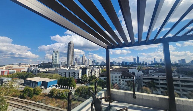 Bleisure at Atlantic Station Modern 1 Bedroom