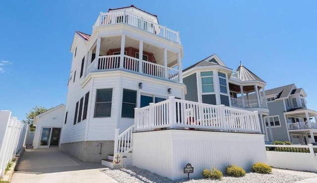 Blessings on the Bay! Oceanfront Home with Heated Pool!