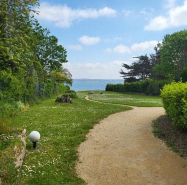 " Bleu Horizon" Magnifique emplacement pour cette appartement de type T2 avec son jardin privé et l'accès direct à la plage!