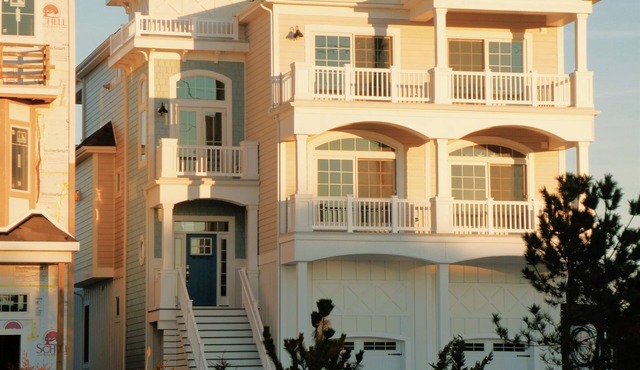 Bleu Ocean Sunrise - New Luxury Oceanfront Retreat w/2026 World Cup Availability
