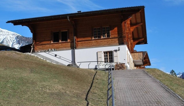 Blick auf herrliche Bergwelt by Interhome