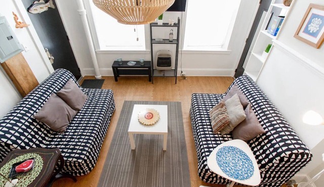 BlingBling microflat in Fishtown proper Dog-Friendly, SAFE, W/D and fast Wi-Fi