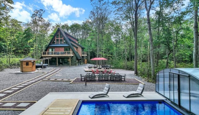 Bliss A-Frame, Heated Pool AxeThrow Sundeck Sauna HotTub FirePit