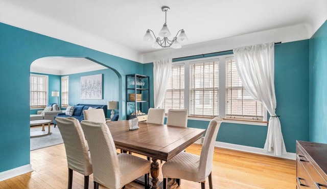 Bliss in Brookfield - 5BR, 3BR