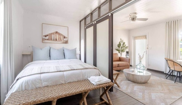 "Bliss" stylish apartment with pool, by beach