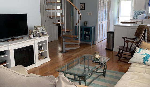 Blissful Bayside Retreat