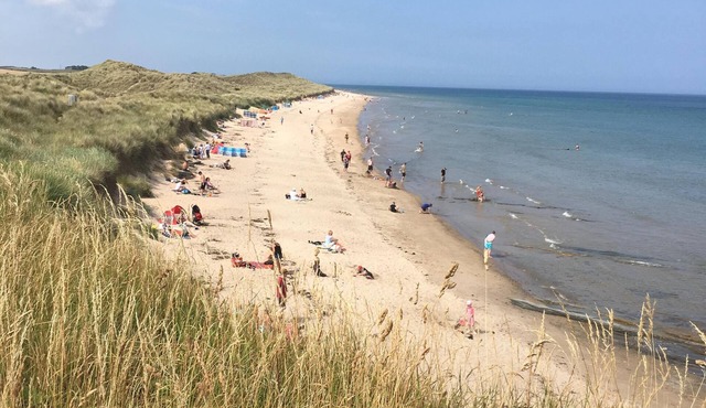 BLISSFUL BEACH RETREAT TO REST AND RE THINK WHAT REALLY MATTERS ❤️ .sleeps 8