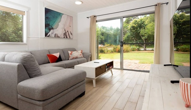 Blissful Beachfront Apartment Broulee