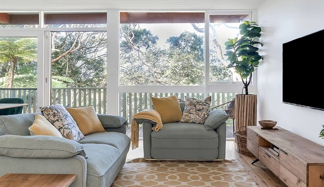 Blissful Bushland Spa Retreat