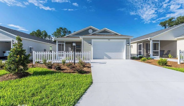 Blissful Village Bungalow 2BR-2BA & Membership Amentities