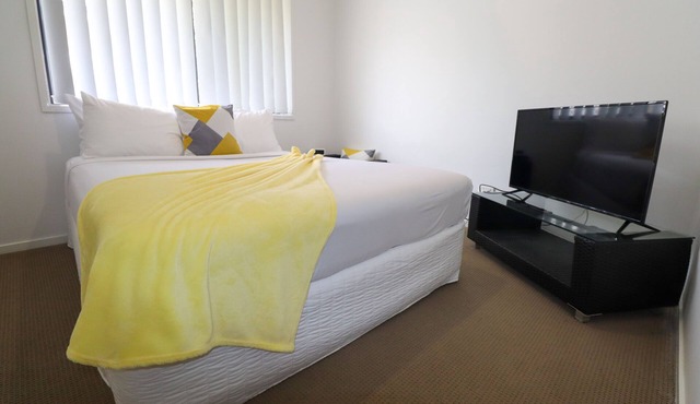 BLK Stays Guest House Deluxe Unit One Side