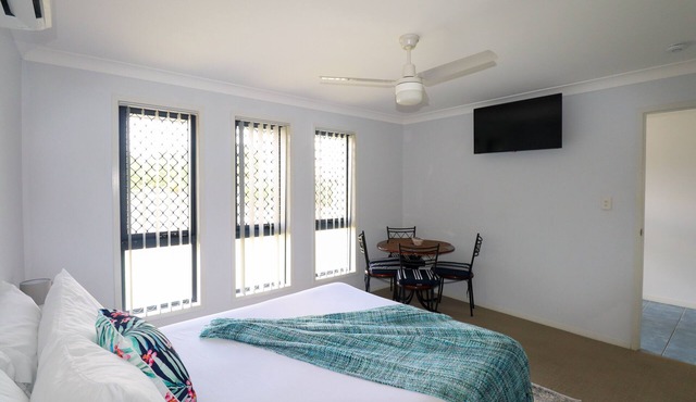 BLK Stays Guest House Deluxe Front Units Morayfield