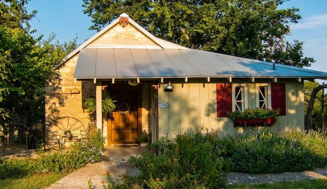 Block Creek Guest House between Comfort & Fredericksburg