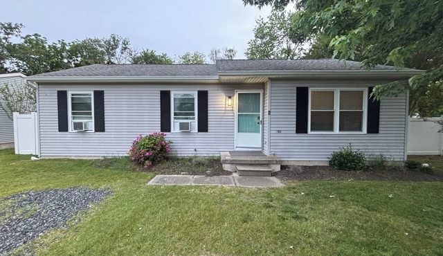 Blocks from the beach! Charming Summer Getaway in Cape May