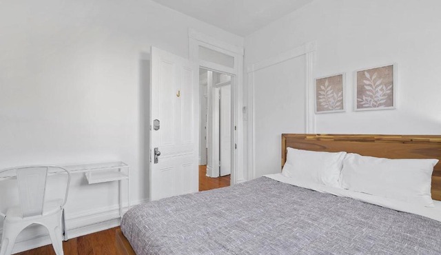 Bloomfield/Shadyside @J Bright and Cozy Private Bedroom with Shared Bathroom