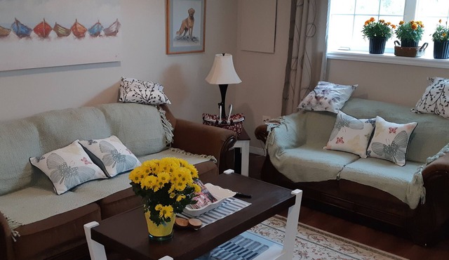 Blooming Beach Suite Retreat. 5 minutes to the beach, close to PEI National Park
