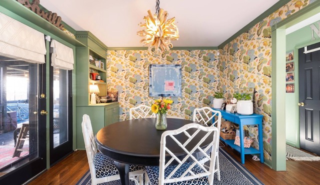 Blooming Bungalow | Hot Tub, EV Charger, E. Nash