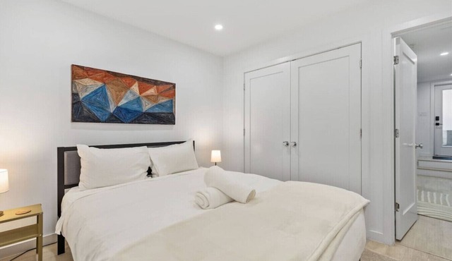 Bloomingdale Garden Home 1BR | Private Entry + W/D