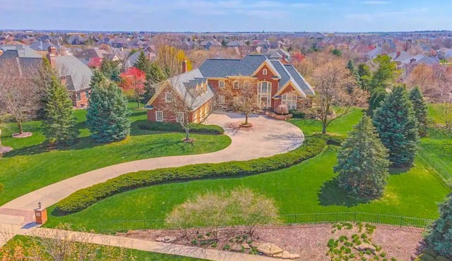 Bloomington Estate