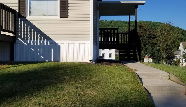 Bloomville Bungalow 2