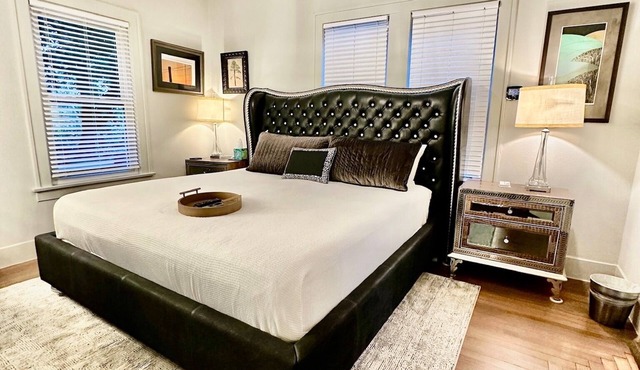 Blossom Haus Retreat: Private, Stylish & Quiet; Farmhouse- LOVE PETS! 30+Nights