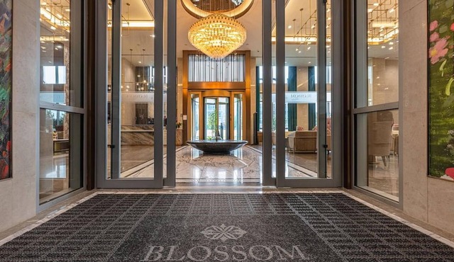 Blossom Hotel Houston, Curio Collection by Hilton