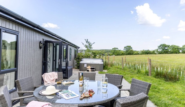 Blossom Lodge, 1 Roadford Lake Lodges