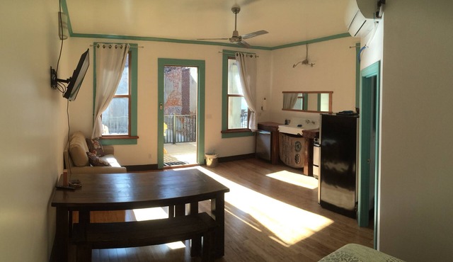 Blu-Buck Mercantile Hotel, Courtyard Room