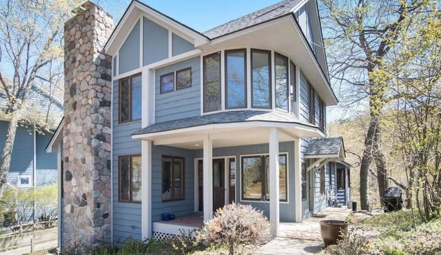 Blue Anchor Beach Home: Private Beach Access, Large Family Room, Spacious Accommodations