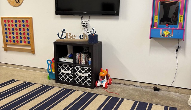 Blue Anchor Cottage - pet friendly retreat! Game Room!