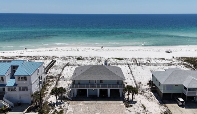 Blue Angel -Gulf Front, Steps to the Gulf, Great for Families!