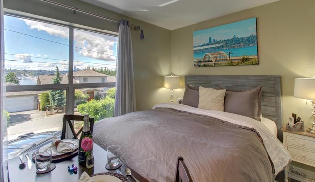 Blue Angels Room Mercer Island