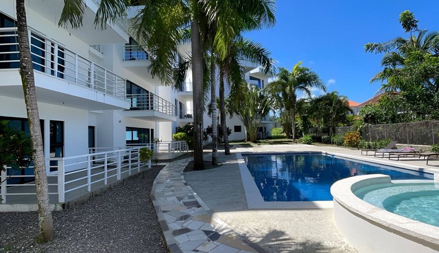 Blue apt H2 - 2 queen bedroom- POOL -